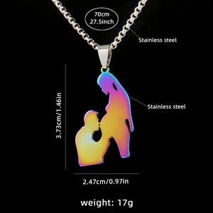 Regenbogen Edelstahl Silhouette Mutter Kette mit Abmessungen auf schwarzem Hintergrund
