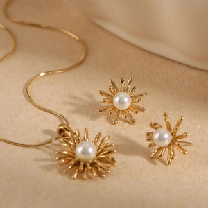 Collier Et Boucles D'oreilles Künstliche Perle Starburst Style Français Pour Femmes Acier Inoxydable Plaque Or PVD Étanche