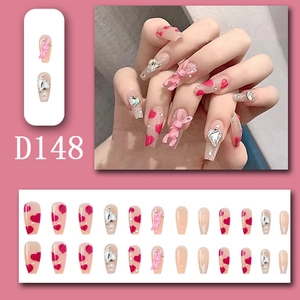 Roze plaknagels met 3D-konijn, hart-steentjes en zilveren glitters lange kistvorm