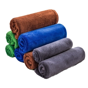 Chiffons en microfibre absorbants en marron, bleu, vert et gris pour nettoyage