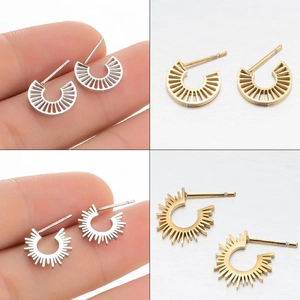 Stainless Steel Geometric Sunflower Stud Earrings Hollow Radiant C-Shaped Retro Minimalist Fashion Jewelry For Women