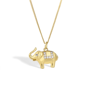 Elegante collana con ciondolo a forma di elefante dorato e strass bianchi su bianco