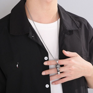 Collier avec pendentif sifflet tête de loup en acier inoxydable pour homme