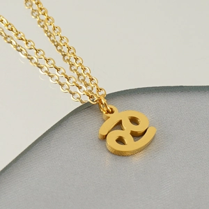 Collana con segno zodiacale Cancro in acciaio inossidabile placcato oro 18k lucido