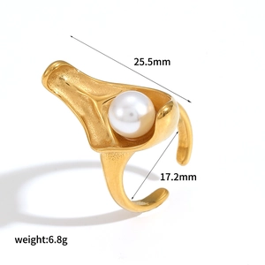 Detailed size chart of a baroque pearl stainless steel ring measuring 25.5mm by 17.2mm