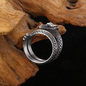 Retro stainless steel dragon ring with realistic scales and a vintage silver finish