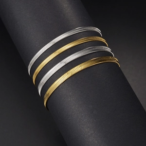 Sleek 304 stainless steel flat snake chain bracelets in gold and silver finishes