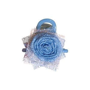 Elegante pinza per capelli con rosa blu, pizzo bianco e base lucida per donna