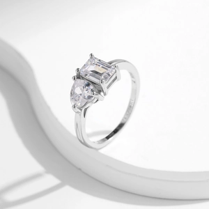 S925 sterling silver Toi et Moi ring with emerald and pear cut heart shape zircon