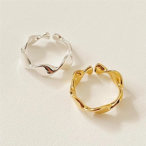 Minimalist 925 sterling silver wavy open rings in polished gold and silver finishes