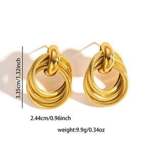 Detail showing dimensions and weight of layered hollow round gold titanium earrings