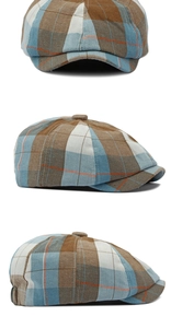 Vues détaillées sous plusieurs angles d'une casquette gavroche vintage à carreaux