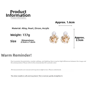 Détails macro des boucles d'oreilles fleur en perles et zircon avec dimensions précises