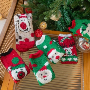 Chaussettes de Noël épaisses en velours corail avec motifs Père Noël et élan festifs