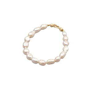 Baroque freshwater pearl bracelet with natural luster and golden metal clasp for women