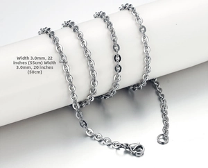 Detail of 3mm stainless steel cable chain with lobster clasp and mirror polish