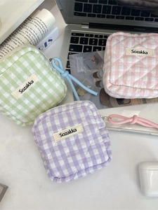 Mini borse organizer trapuntate a scacchi verdi, rosa e viola con cinturini da polso