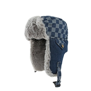 Bonnet trappeur en denim à damier pour hiver avec doublure chaude en fausse fourrure