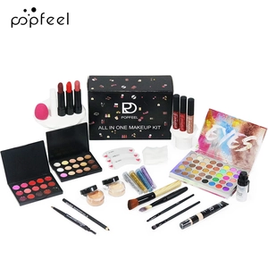 Kit trucco professionale completo con ombretti, rossetti e pennelli per principianti