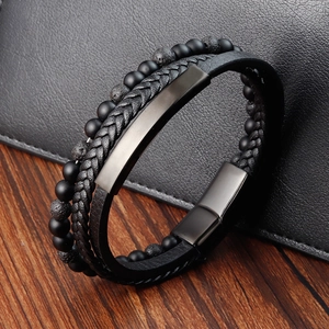 Bracelet multicouche homme avec perles en pierre de lave cuir tressé et fermoir magnétique