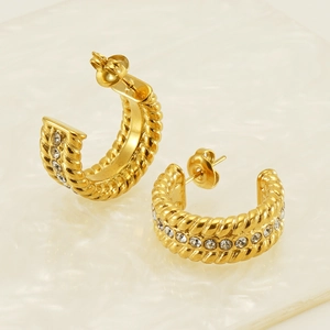 18K gold U-shaped hoop earrings with twisted texture and crystal rhinestones
