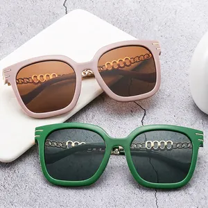 Oversized Square Sunglasses For Women Metal Chain Temples UV400 Protection Retro Fashion Eyewear For Travel Beach