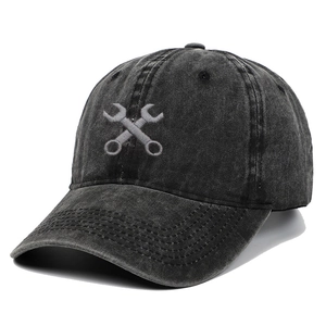 Casquette vintage gris foncé délavé avec broderie clés croisées et visière incurvée