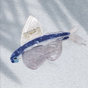 Flying Fish Shape Hair Claw Clip Acetate Ocean Series Animal Design Cute Temperament Hairpin Accessory For Women
