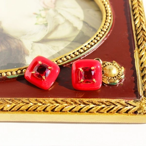 French vintage red square zircon earrings with gold enamel and crinkled texture