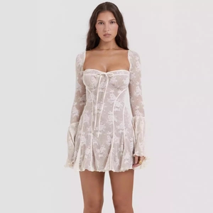 Vestito Mini In Pizzo Floreale Bianco Da Donna Maniche Lunghe A Campana Scollo Quadrato Corpino Con Stringhe Elegante Sexy Linea A
