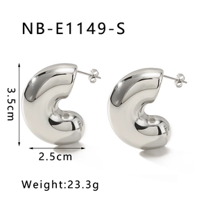 Technical drawing showing 3.5cm x 2.5cm dimensions of chunky silver C-shape earrings