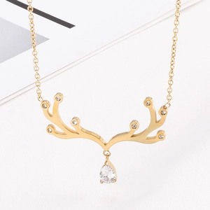 Collier minimaliste en or avec pendentif bois de cerf et goutte d'eau en cristal