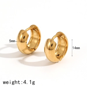 Detailed view of 14mm 18k gold plated U-shape hoop earrings with 5mm thickness details