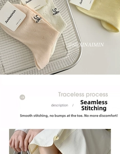 Detail of breathable combed cotton socks with traceless stitching for a comfortable fit