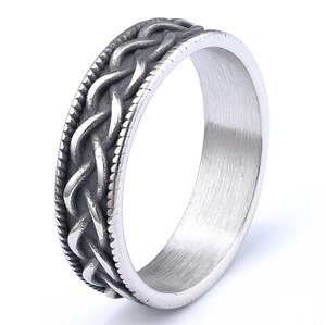 Minimalistischer Edelstahlring mit Vintage-Flechtstruktur und gebürstetem Finish