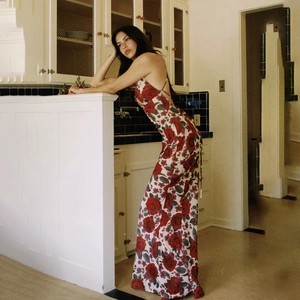 Slim fit backless maxi dress with red rose floral print and thin straps for women