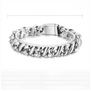 Detail view of 316L stainless steel Cuban chain showing 87g weight and 225x14mm size