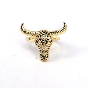 Bague tête de taureau hip-hop ajustable avec micro-pavé de zircons noirs et blancs