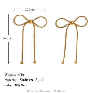 Boucles d'oreilles nœud minimalistes en acier inoxydable plaqué or 18K avec chaîne serpent