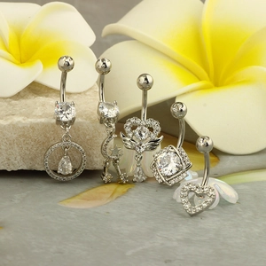 Set de 5 piercings de nombril argentés avec zircon blanc et motifs variés
