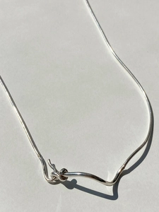 Minimalist 925 sterling silver choker necklace with a sleek knotted design element