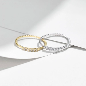 Elegant s925 silver moissanite rings in gold and silver finish with pavé stones