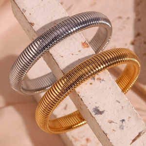 Détails des bracelets chaîne serpent élastiques 10mm en finitions or et argent poli