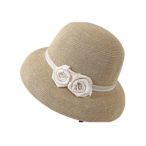 Chapeau de soleil élégant pour femme style Hepburn avec ruban et roses en tissu