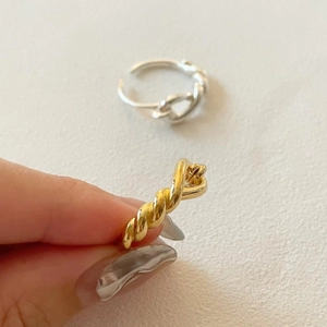 Minimalist 925 sterling silver knotted ring set in gold and silver finishes