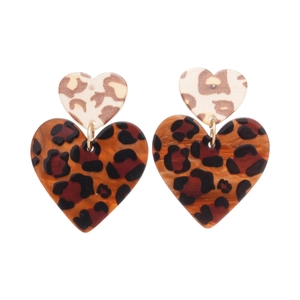 Retro acrylic leopard print double heart drop earrings for women in beige and amber