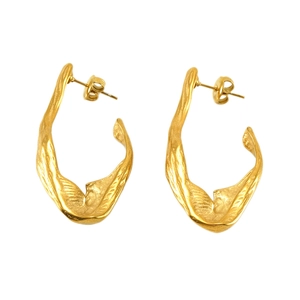 Boucles d'oreilles irrégulières en titane plaqué or 18K avec texture lave design en C
