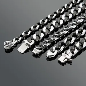Bracelet cubain pour homme en acier titane avec maillons argentés et noirs bicolores