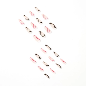 Faux ongles ballerine longs rose avec motifs de vagues élégants en noir et rose vif