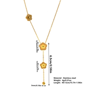 18k gold plated stainless steel necklace with three flower pendants and size details